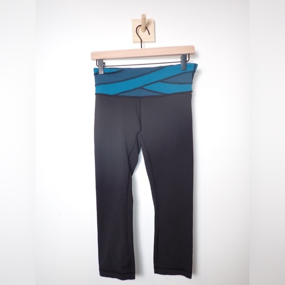 Lululemon Wunder Under Crop III Black / Tofino Teal / Alberta Lake size 6 - Picture 1 of 10